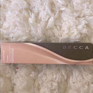 BECCA Vanilla Liquid foundation